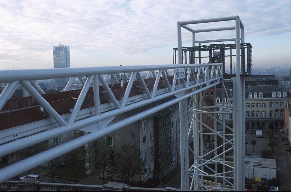 Brussel-Lift_Poelaertplein-1